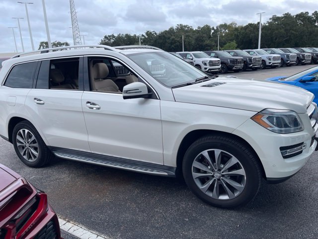 Used 2015 Mercedes-Benz GL 320 BlueTEC 4MATIC image 2