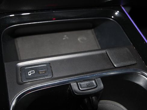 Used 2022 Mercedes-Benz GLB 250 4MATIC image 18