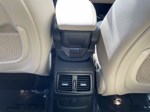 Used 2017 BMW X1 xDrive28i AWD/4WD image 23