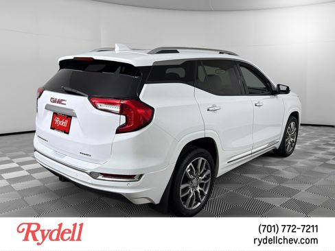 Used 2023 GMC Terrain Denali AWD/4WD image 5