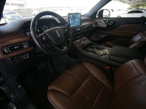 Used 2023 Lincoln Aviator Grand Touring w/ Equipment Group 301A image 7