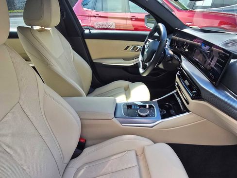 Used 2025 BMW 330i xDrive Sedan w/ M Sport Package image 10