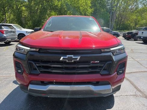 Used 2025 Chevrolet Colorado Z71 w/ Z71 Convenience Package 2 AWD/4WD image 8