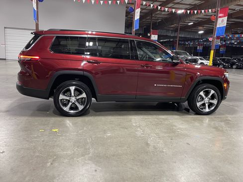 Certified 2024 Jeep Grand Cherokee L Limited AWD/4WD image 6