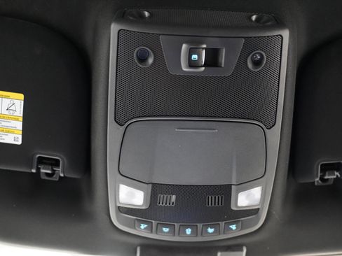 Used 2022 Ford F250 Lariat w/ Black Appearance Package image 28