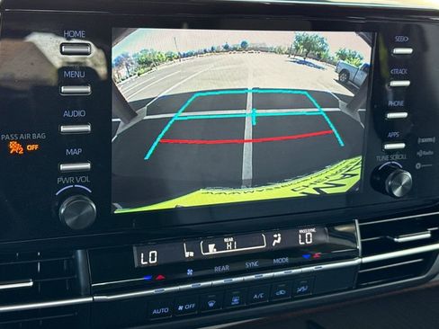 Used 2024 Toyota Sienna LE image 29