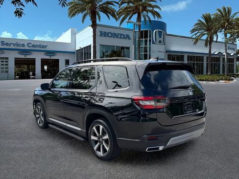 Certified 2024 Honda Pilot Touring image 6