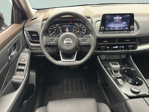 Used 2023 Nissan Rogue SV w/ SV Premium B Package AWD/4WD image 10