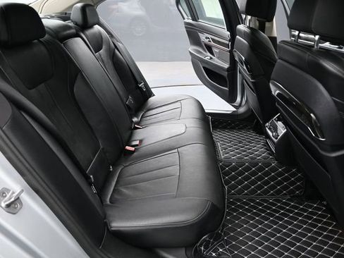 Used 2016 BMW 740i RWD image 27