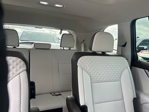 Used 2024 GMC Acadia Denali w/ Super Cruise Package image 11