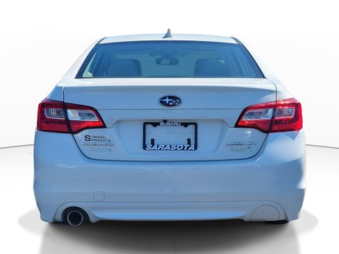 Used 2017 Subaru Legacy 2.5i Premium image 5
