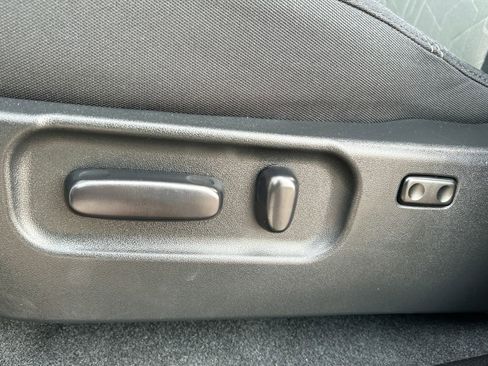 Used 2023 Toyota Tacoma TRD Sport w/ Technology Package image 18