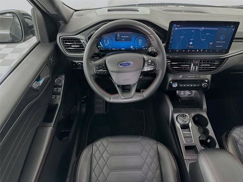 Used 2023 Ford Escape ST-Line Elite w/ Premium Technology Package AWD/4WD image 2