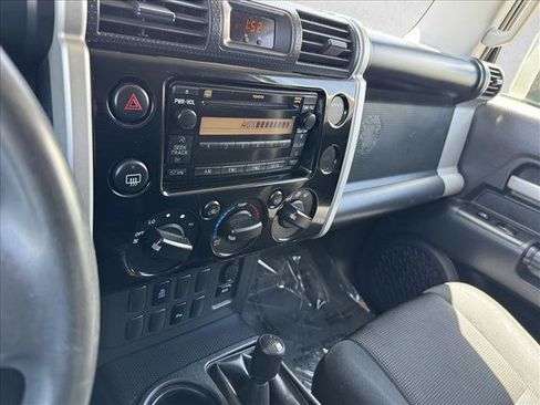 Used 2007 Toyota FJ Cruiser 4WD image 14