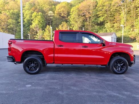 Used 2022 Chevrolet Silverado 1500 Custom Trail Boss AWD/4WD image 3