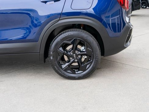 Certified 2026 Kia Seltos EX w/ EX Sunroof Package image 30