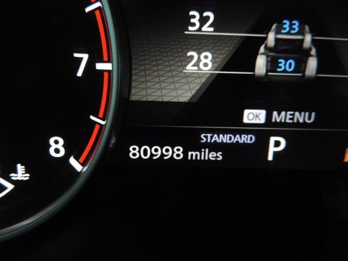 Used 2023 Nissan Rogue SV image 27