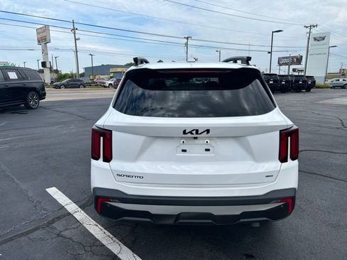 Used 2025 Kia Sorento SX AWD/4WD image 7