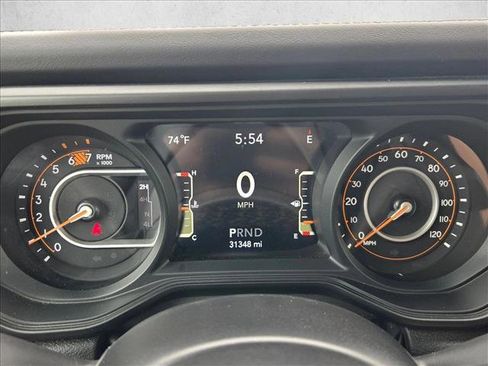 Used 2025 Jeep Wrangler Unlimited Rubicon AWD/4WD image 13