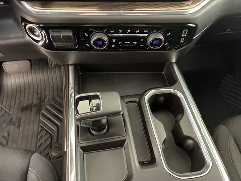 Used 2024 Chevrolet Silverado 1500 LT Trail Boss w/ Convenience Package II image 21