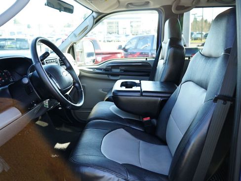 Used 2003 Ford F250 XLT image 13