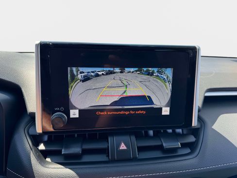 Certified 2025 Toyota RAV4 XLE AWD/4WD image 28