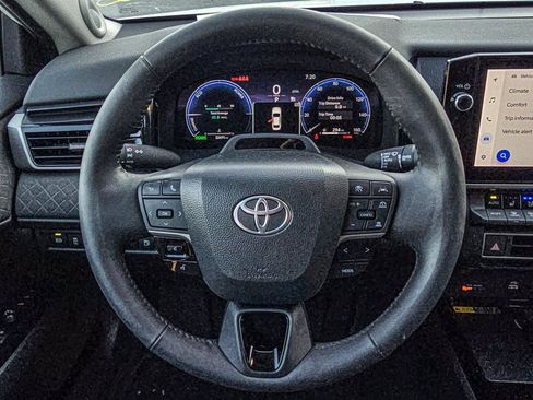 Used 2025 Toyota Camry XLE w/ Premium Plus Package FWD image 27