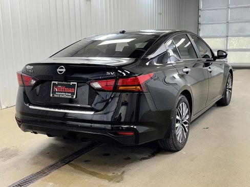 Used 2023 Nissan Altima 2.5 SV image 5