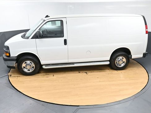 Used 2024 Chevrolet Express 2500 w/ Driver Convenience Package image 40