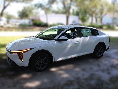 New 2025 Kia K4 EX image 14
