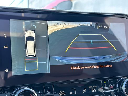 Used 2023 Toyota Highlander Platinum image 19