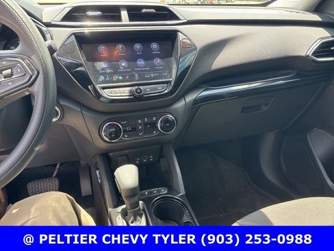 Used 2023 Chevrolet TrailBlazer LT w/ Convenience Package FWD image 14