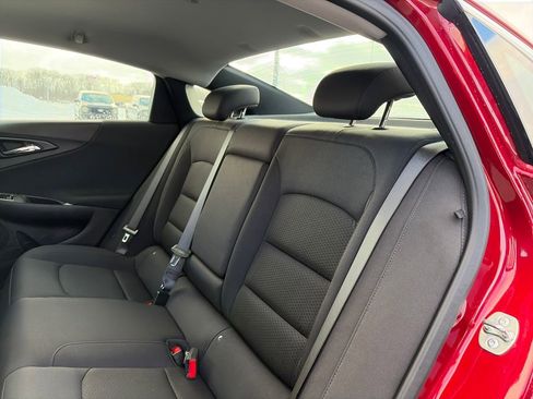Used 2025 Chevrolet Malibu LT image 33