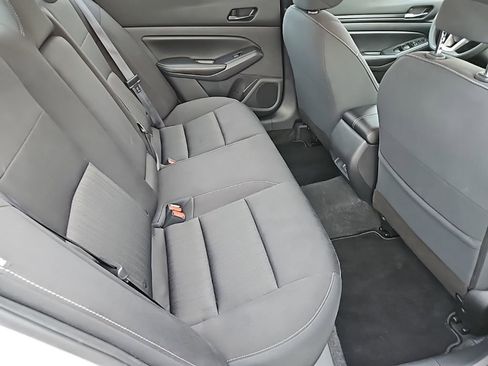 Used 2024 Nissan Altima 2.5 SV image 22