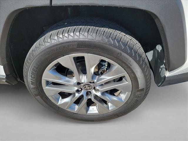 Used 2025 Toyota RAV4 Limited FWD image 12