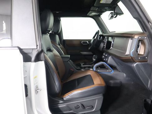 Used 2022 Ford Bronco Outer Banks image 21