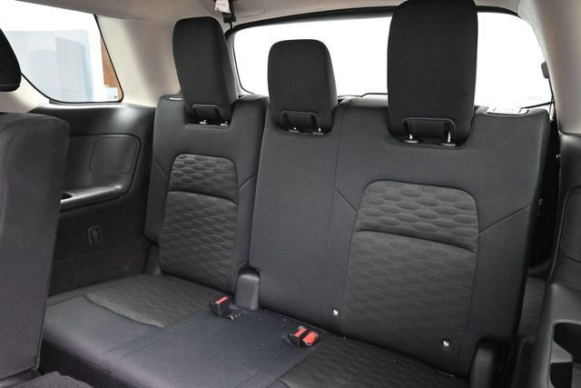 Used 2024 Nissan Pathfinder SV FWD image 5