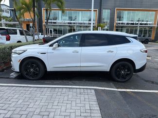 Used 2023 Buick Enclave Essence w/ Sport Touring Edition video 2