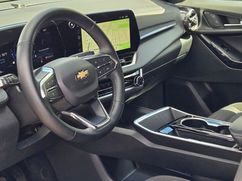 Certified 2025 Chevrolet Equinox LT FWD image 24