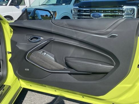 Used 2021 Chevrolet Camaro LT image 29