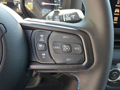 Used 2025 Jeep Wrangler Unlimited Rubicon 4xe w/ Safety Group AWD/4WD image 21