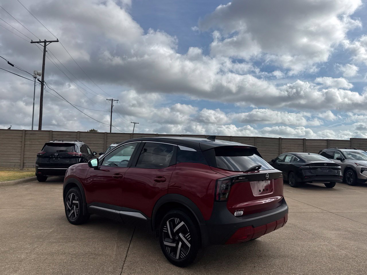 Used 2025 Nissan Kicks SV FWD image 17