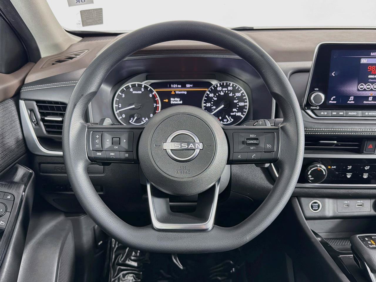 Used 2023 Nissan Rogue S AWD/4WD image 14
