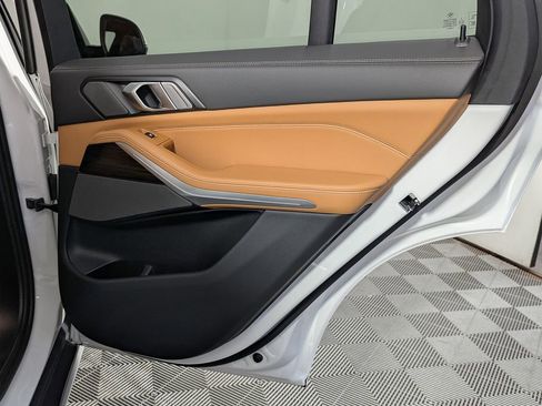 Used 2025 BMW X5 xDrive40i w/ Premium Package image 43