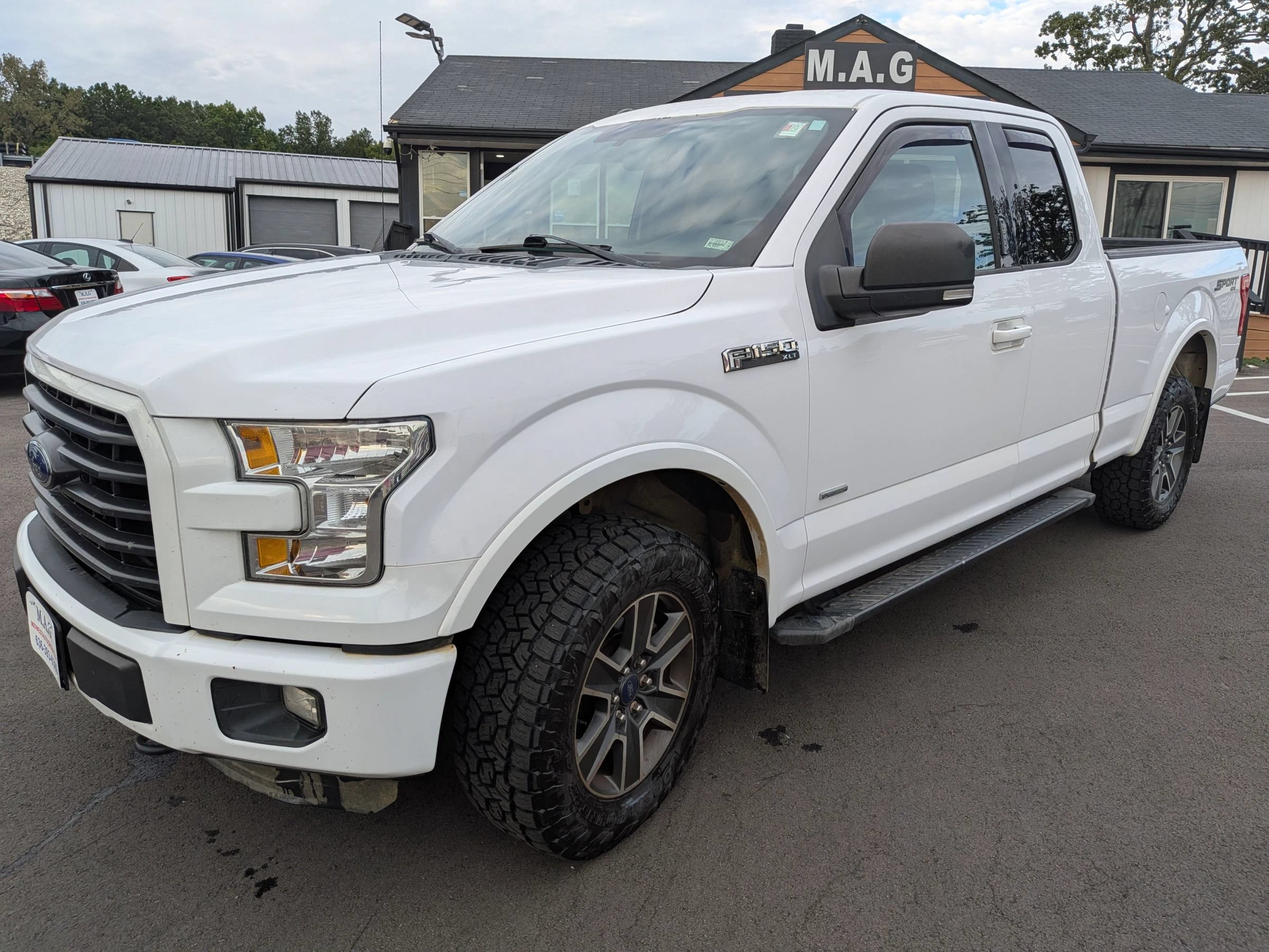 Used 2015 Ford F150 XLT w/ Equipment Group 301A Mid AWD/4WD image 2