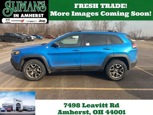 Used 2021 Jeep Cherokee Trailhawk image 1