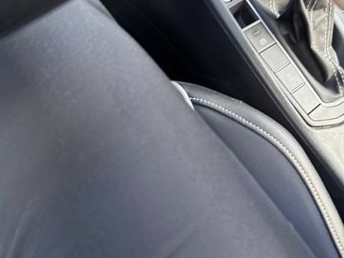 Used 2025 Volkswagen Jetta SE FWD image 17
