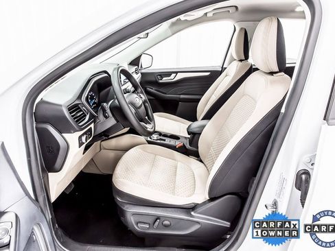 Used 2021 Ford Escape SE image 26