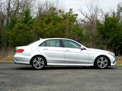 Used 2016 Mercedes-Benz E 350 Sedan image 5