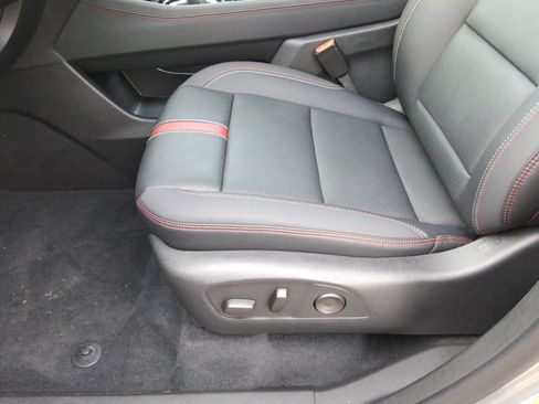 Certified 2024 Chevrolet Traverse RS FWD image 24